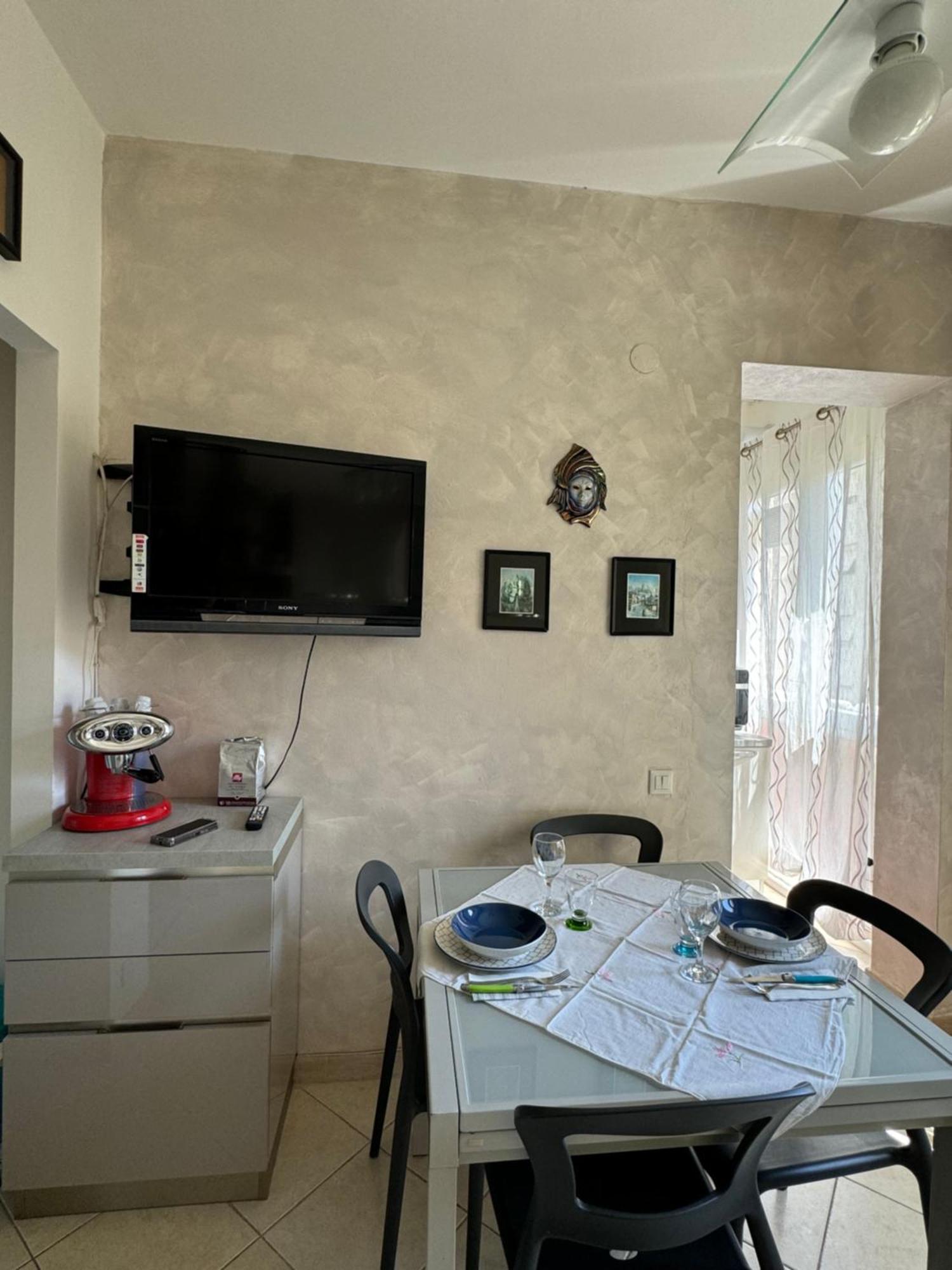 Romeo Apartment 2 Ливорно Екстериор снимка