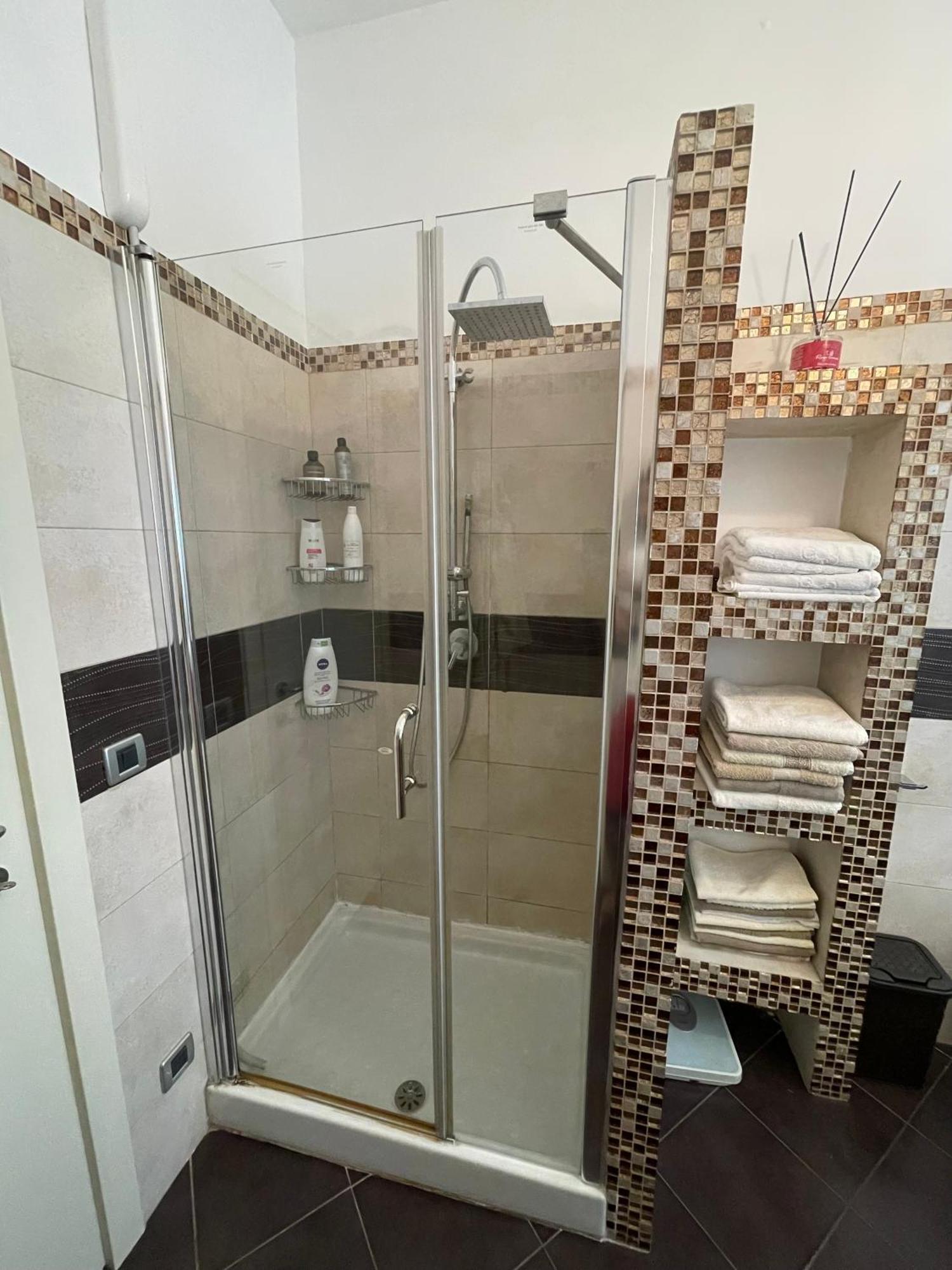 Romeo Apartment 2 Ливорно Екстериор снимка